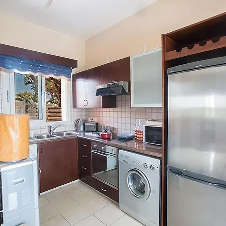 Aspro Enas - Stunning 3 Bedroom Ayia Thekla With Private Pool And Sea Views Agia Napa